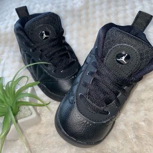 PRICE DROP!!🖤🤍Jordan jumpman pro’s TODDLER